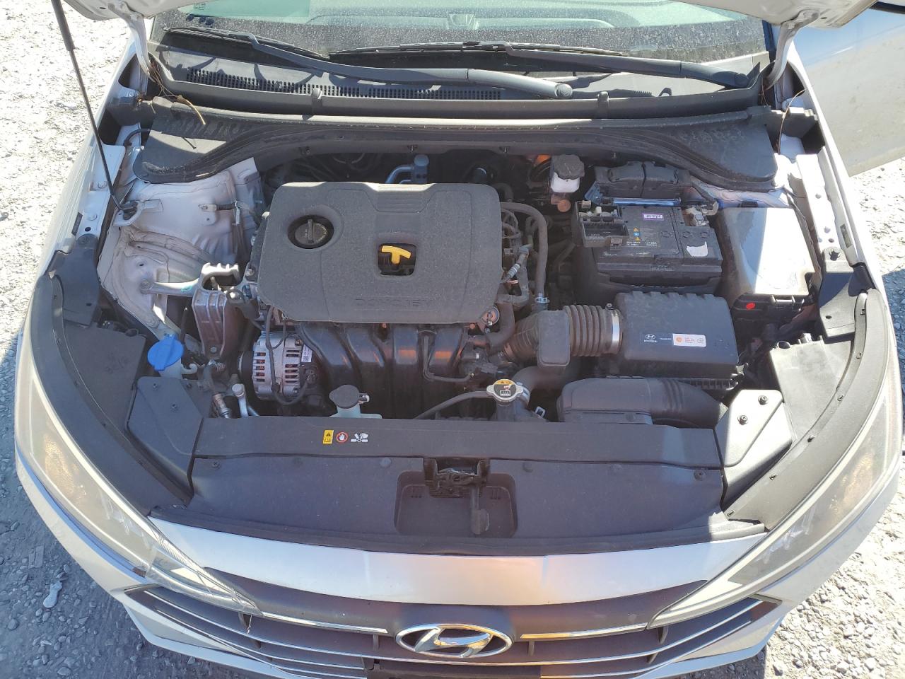 2019 Hyundai Elantra - Image 11