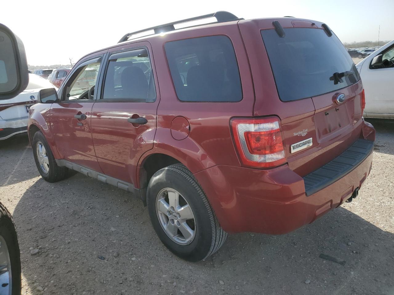 2009 Ford Escape - Image 2