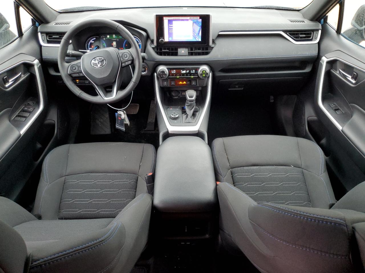 2024 Toyota RAV 4 - Image 8