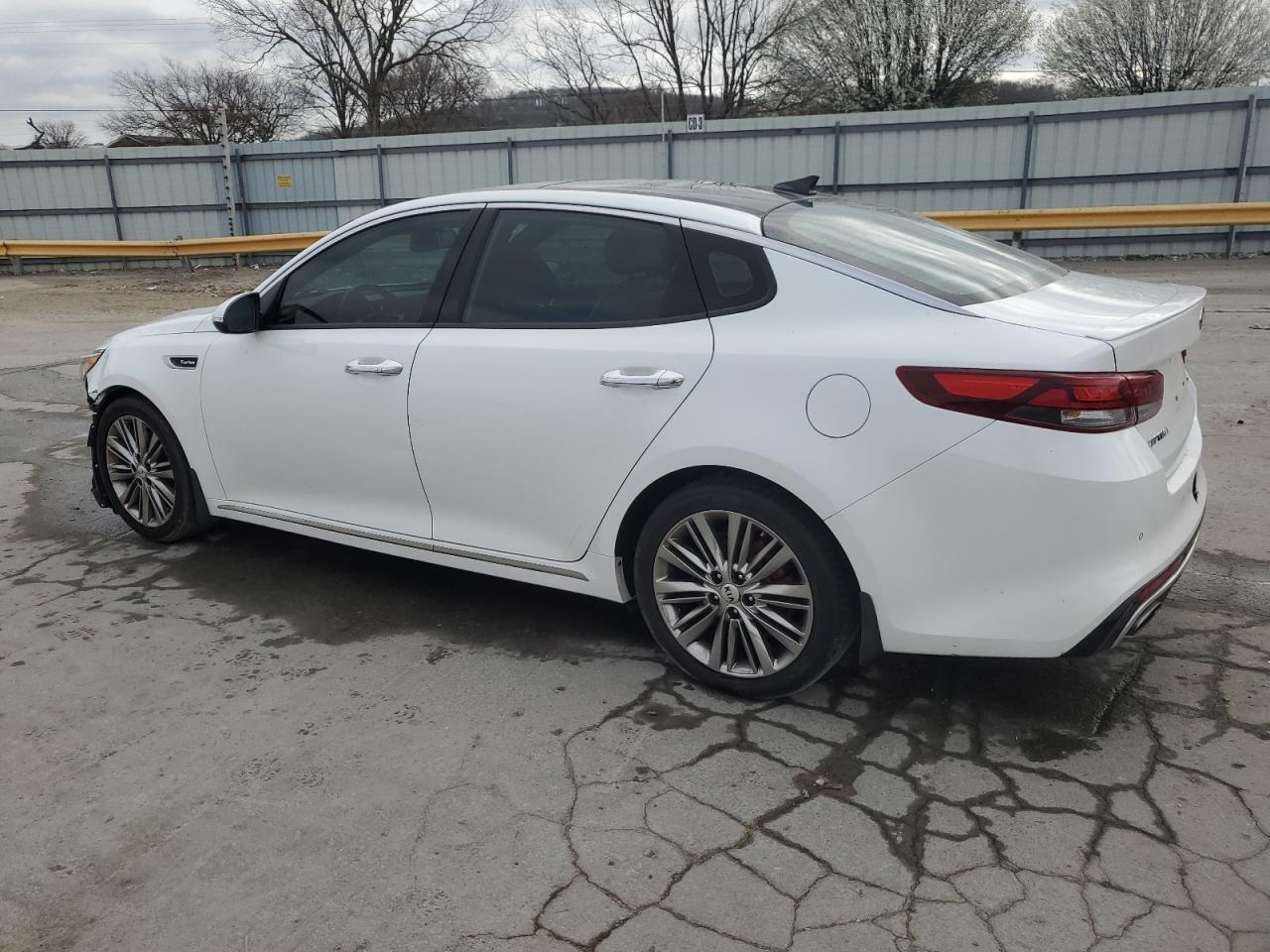 2017 Kia Optima - Image 2