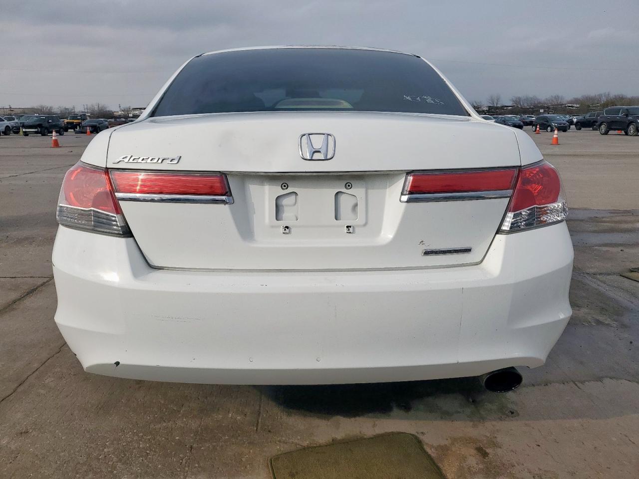 2012 Honda Accord - Image 6
