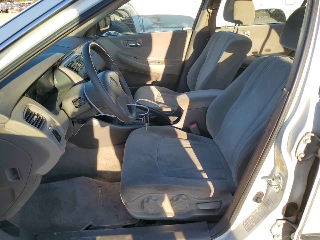 2000 Honda Accord - Image 7