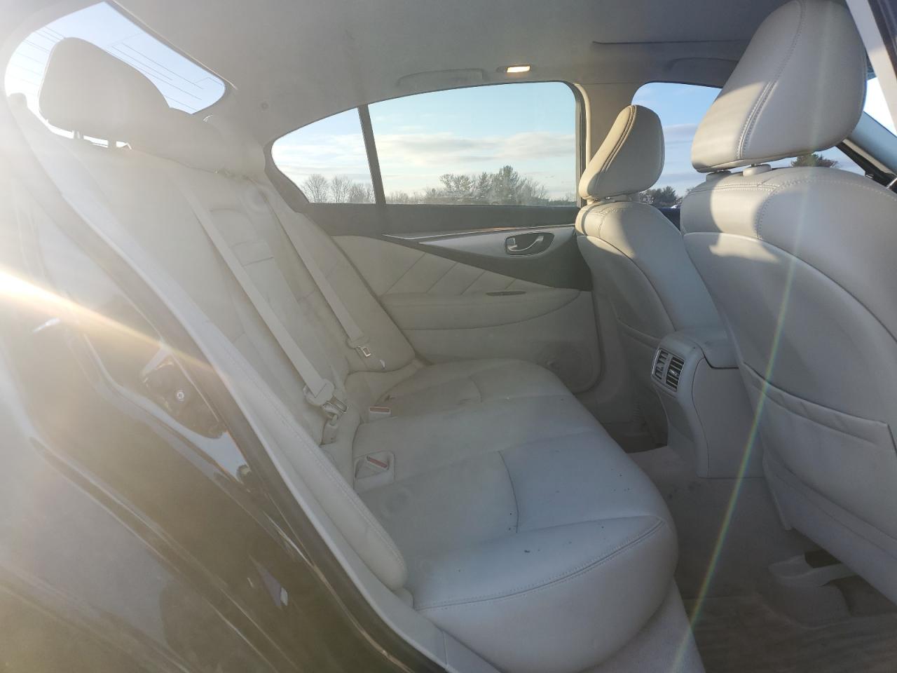 2019 Infiniti Q50 - Image 10