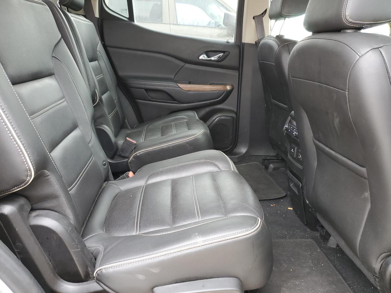 2019 GMC Acadia - Image 11