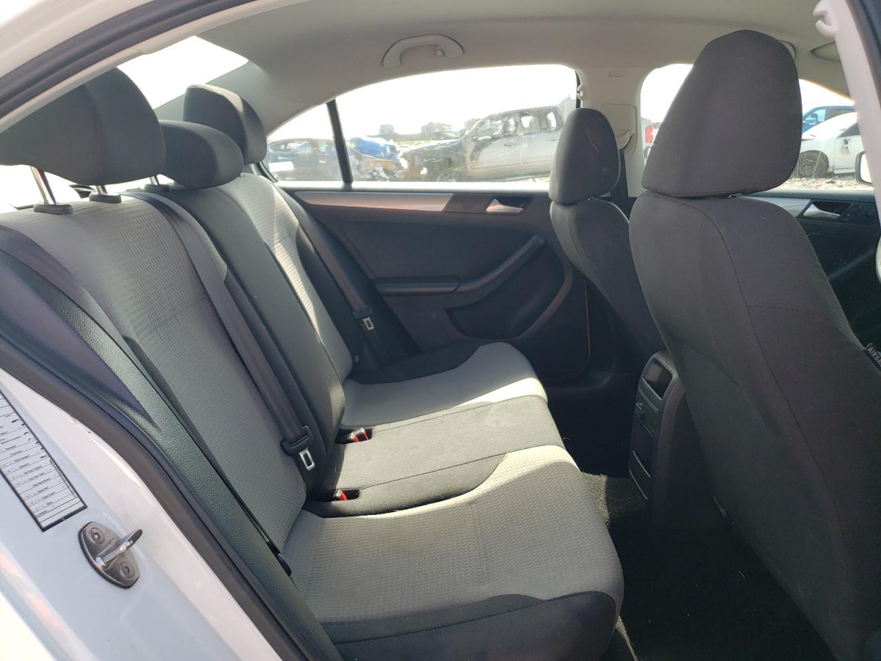 2018 Volkswagen Jetta - Image 10