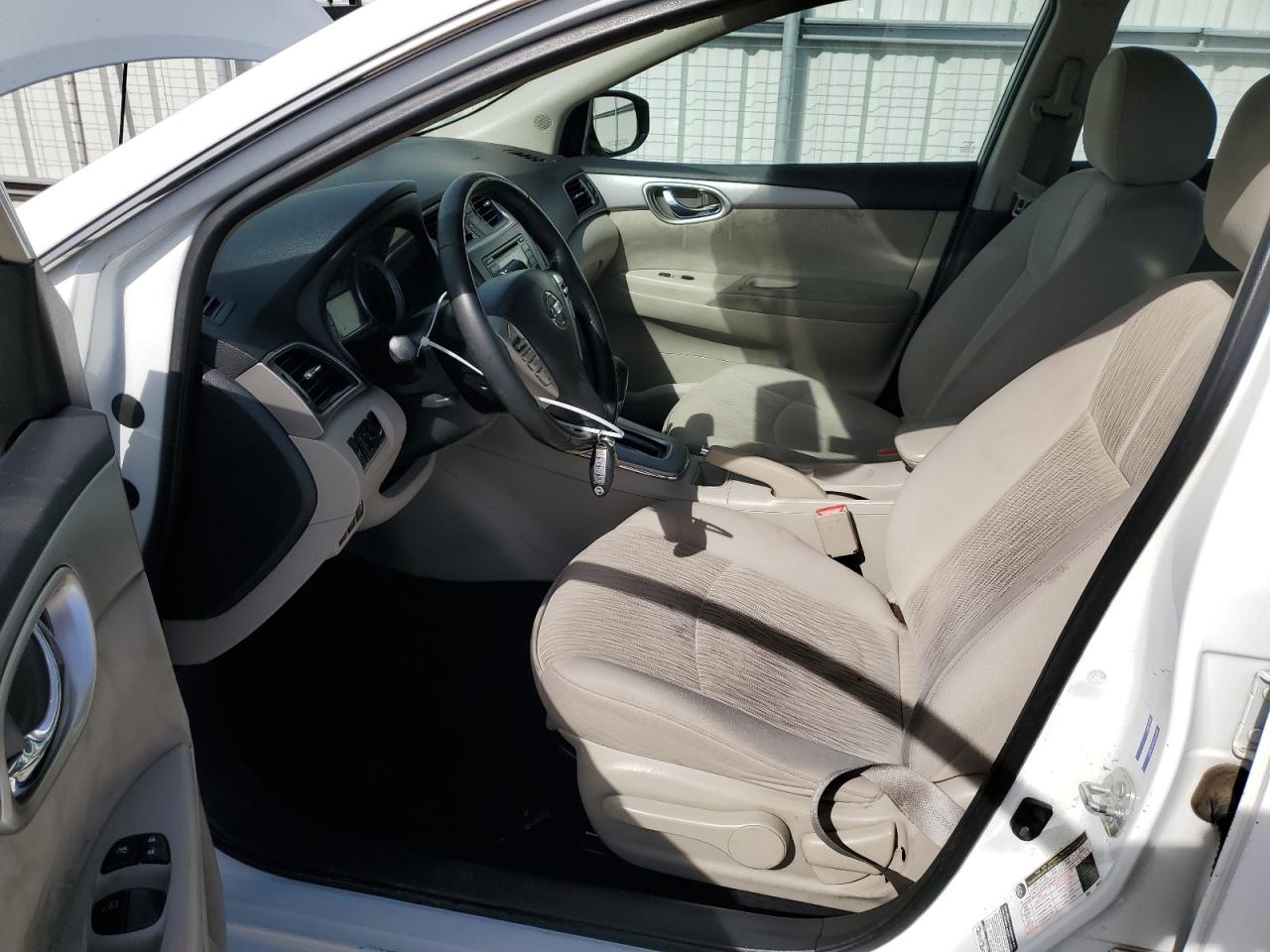 2015 Nissan Sentra - Image 7