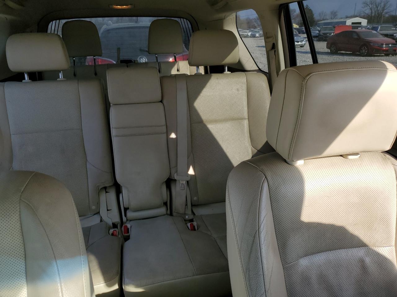 2016 Lexus GX - Image 10