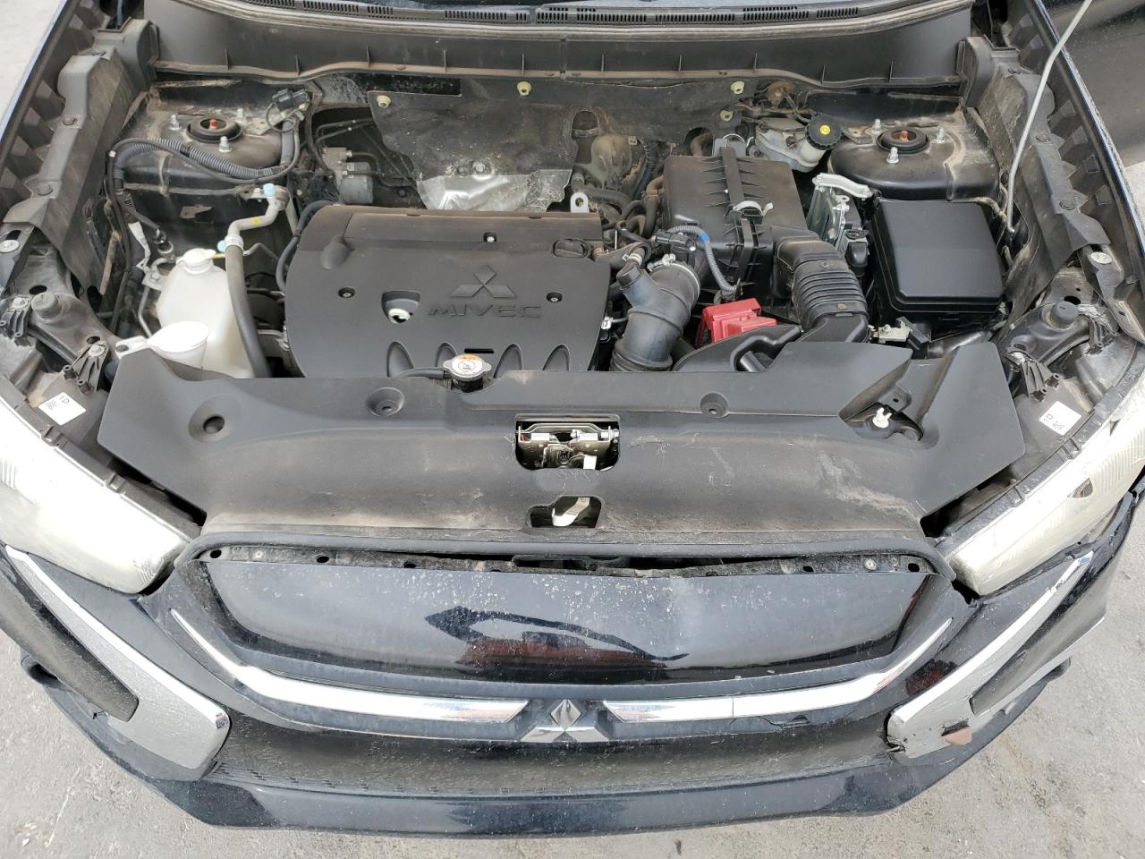 2019 Mitsubishi Outlander - Image 12