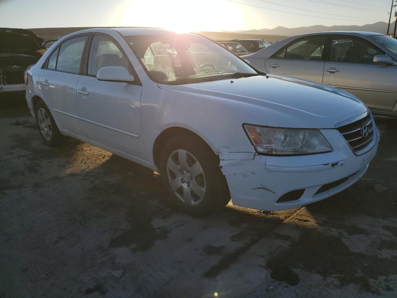 2010 Hyundai Sonata - Image 4