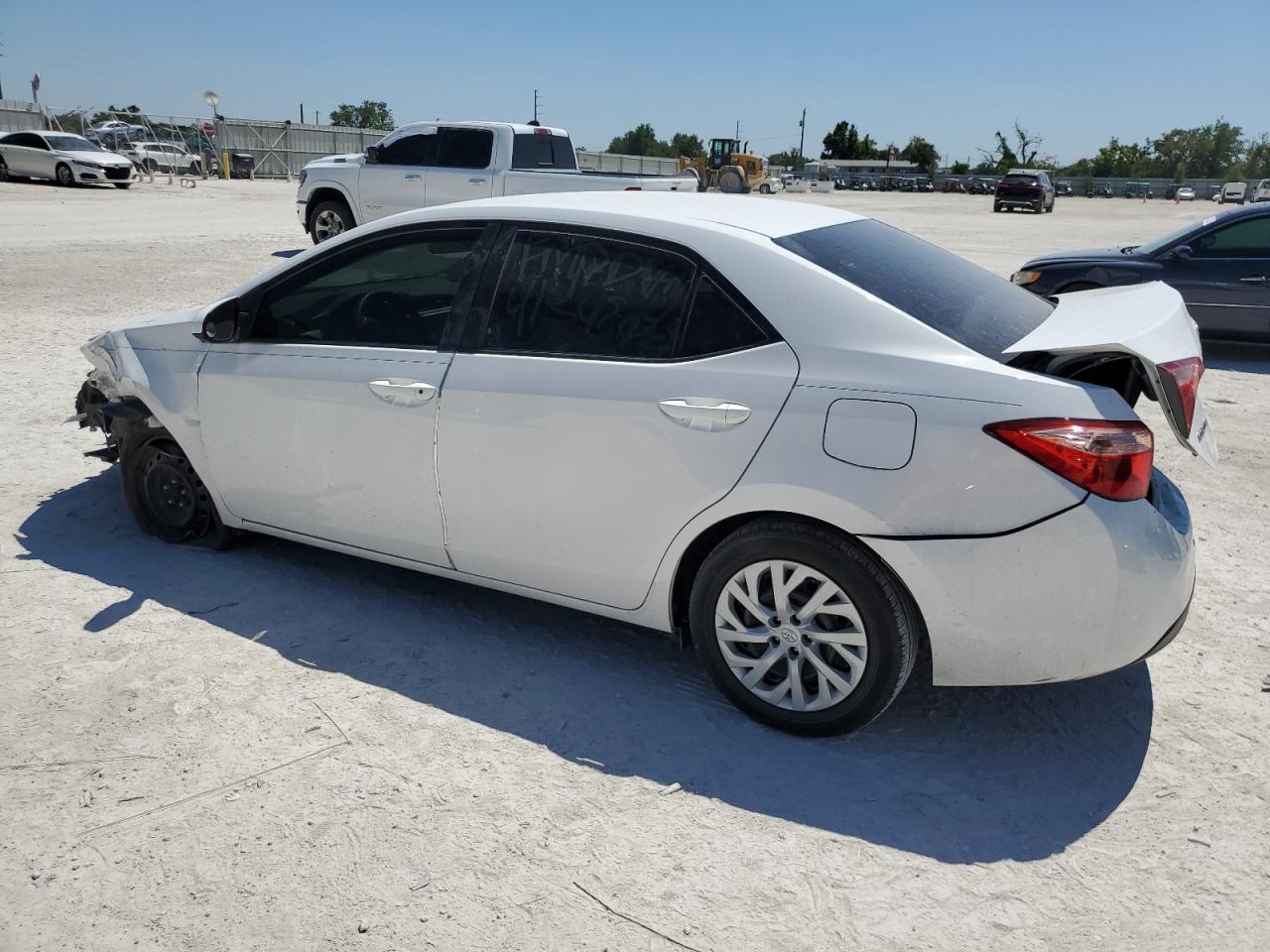 5YFBURHE5JP796379 TOYOTA COROLLA 2018