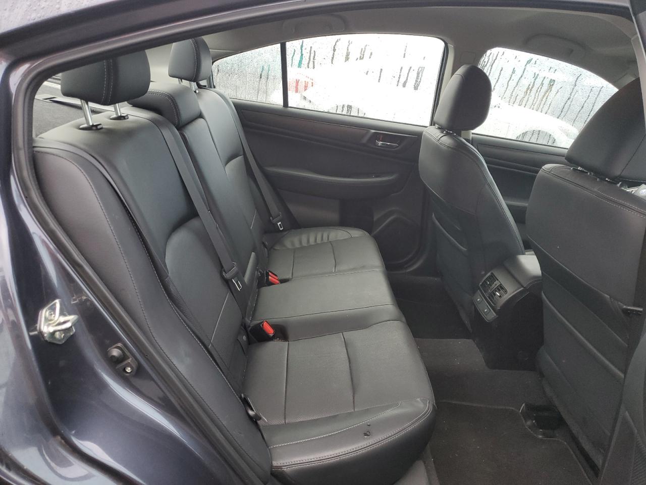 2016 Subaru Legacy - Image 10