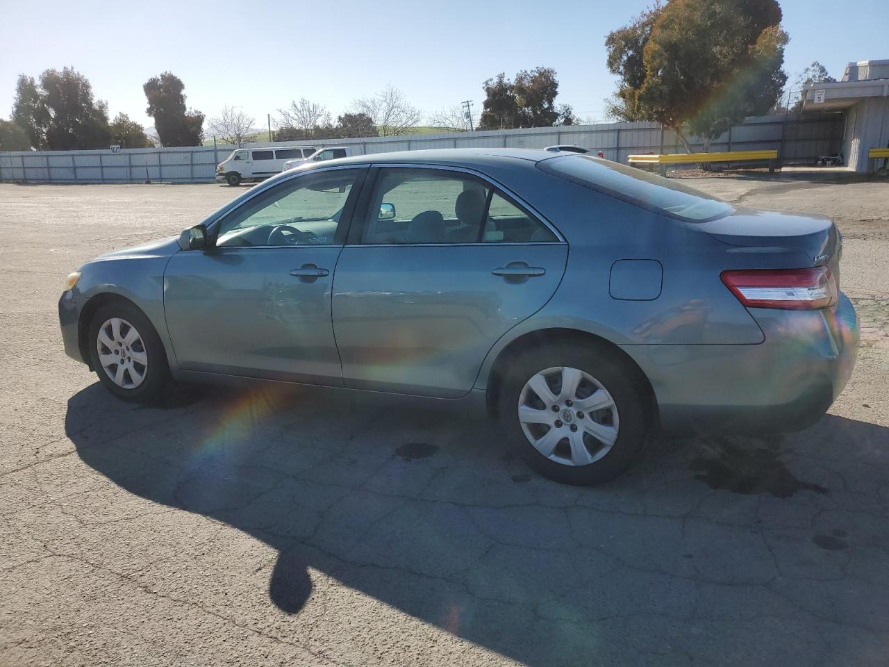 2011 Toyota Camry - Image 2