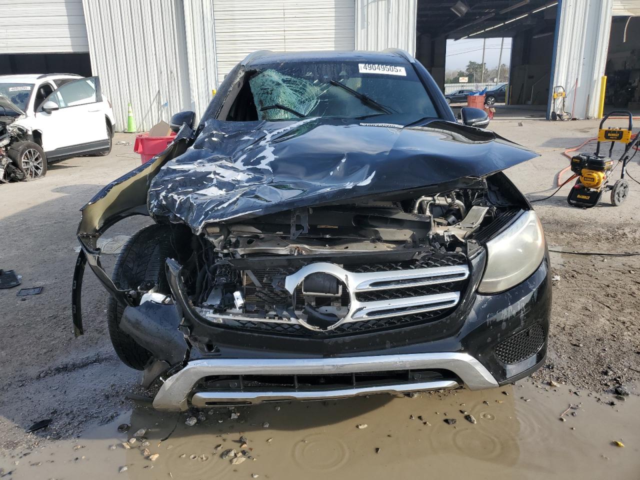 2016 Mercedes-Benz GLC - Image 5