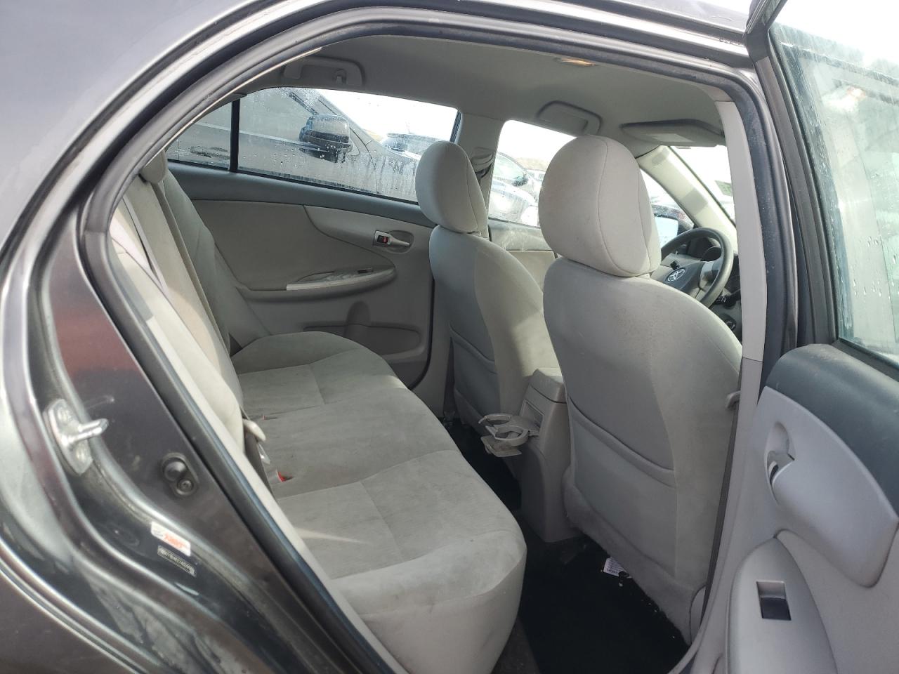 2010 Toyota Corolla - Image 10
