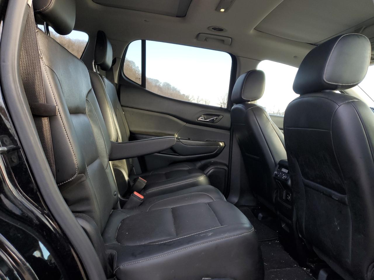 2018 GMC Acadia - Image 11