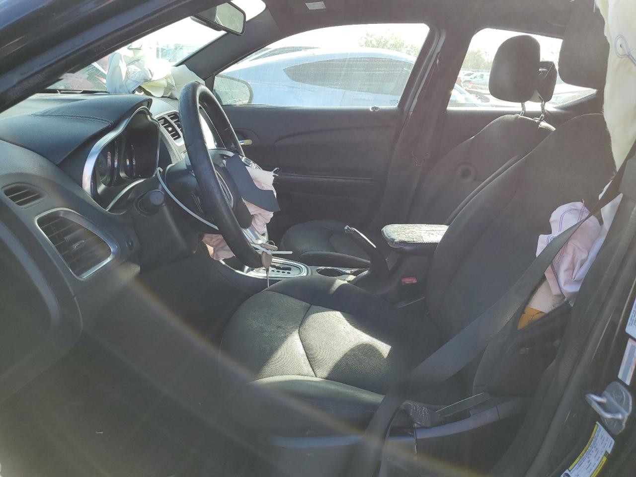 2013 Dodge Avenger - Image 7