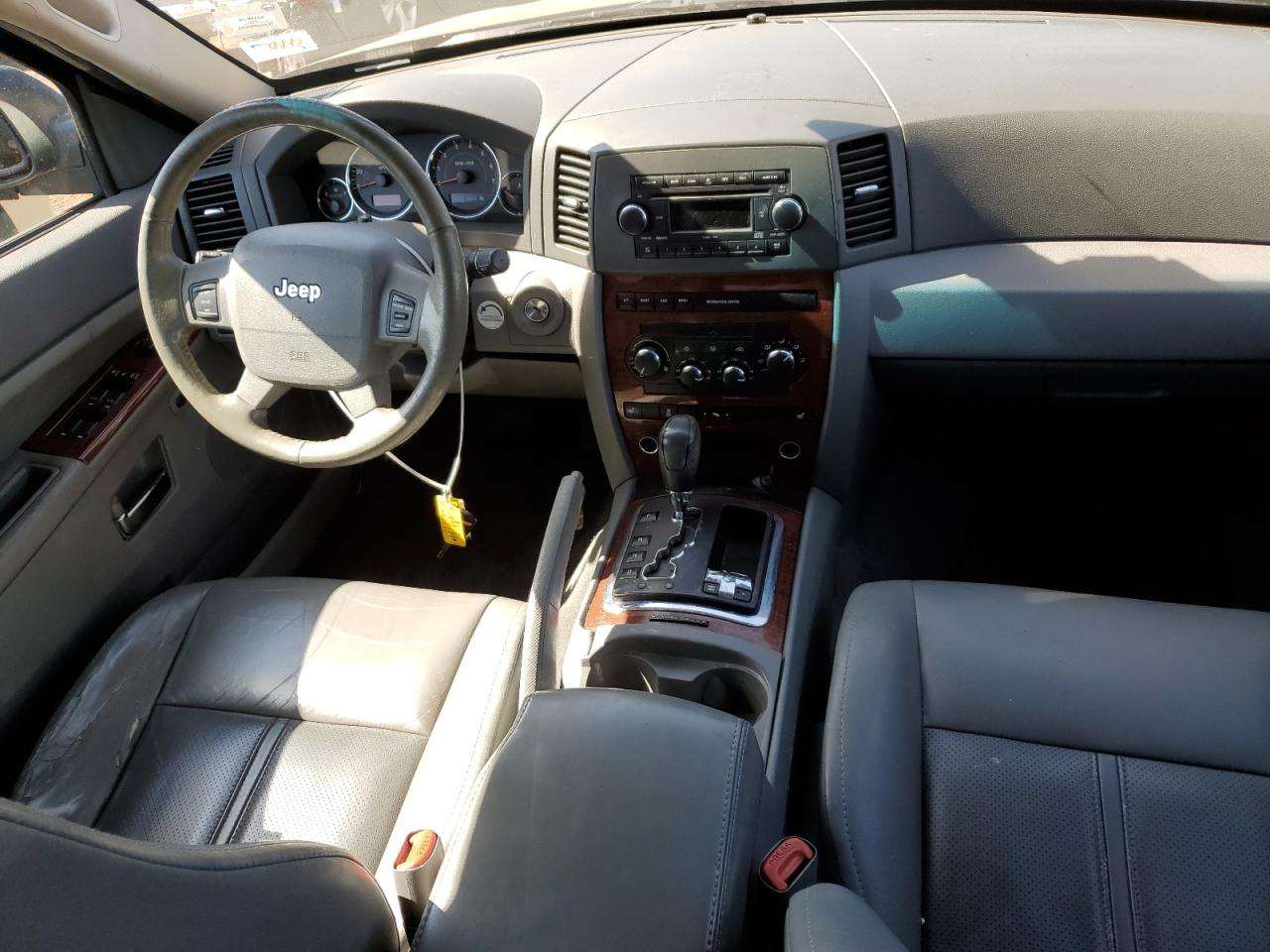 2007 Jeep Grand Cherokee - Image 8