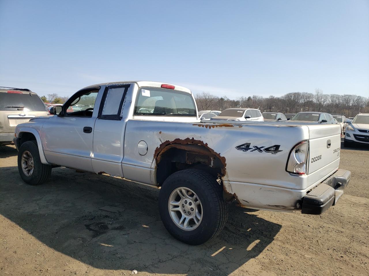 2003 Dodge Dakota - Image 2