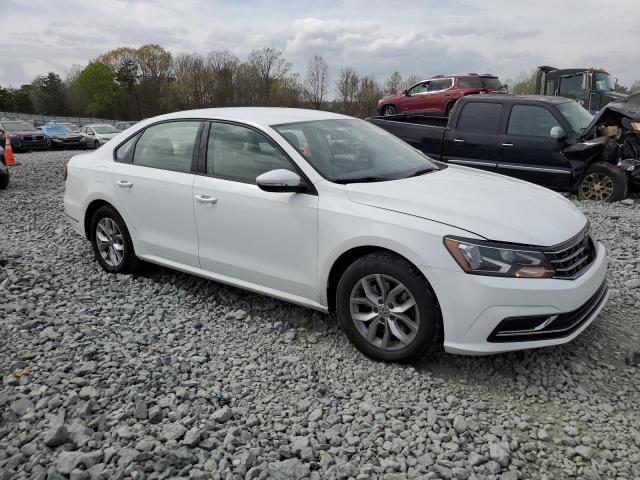 VOLKSWAGEN PASSAT 2018 Белы