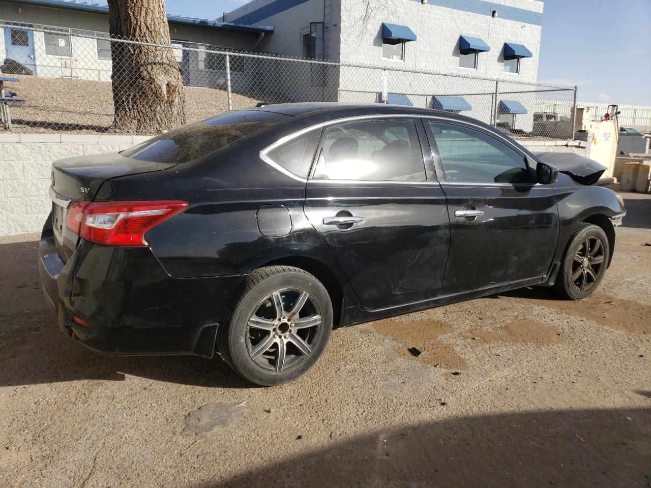 2016 Nissan Sentra - Image 3