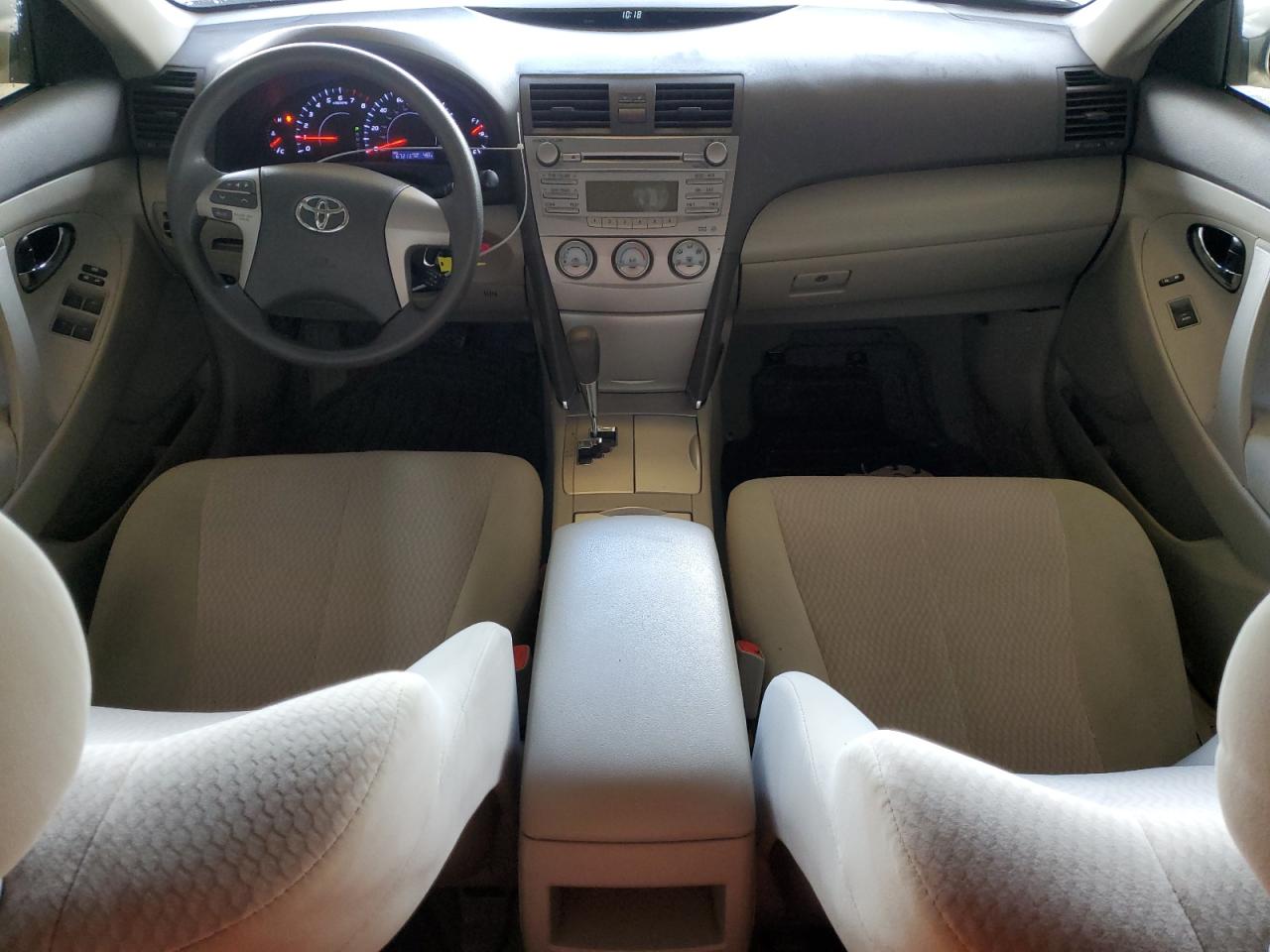 2011 Toyota Camry - Image 8