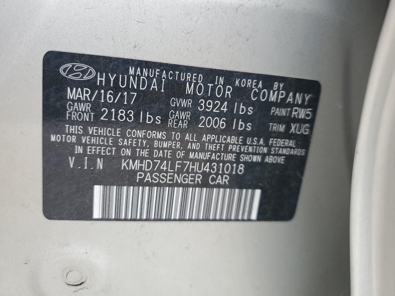2017 Hyundai Elantra - Image 12