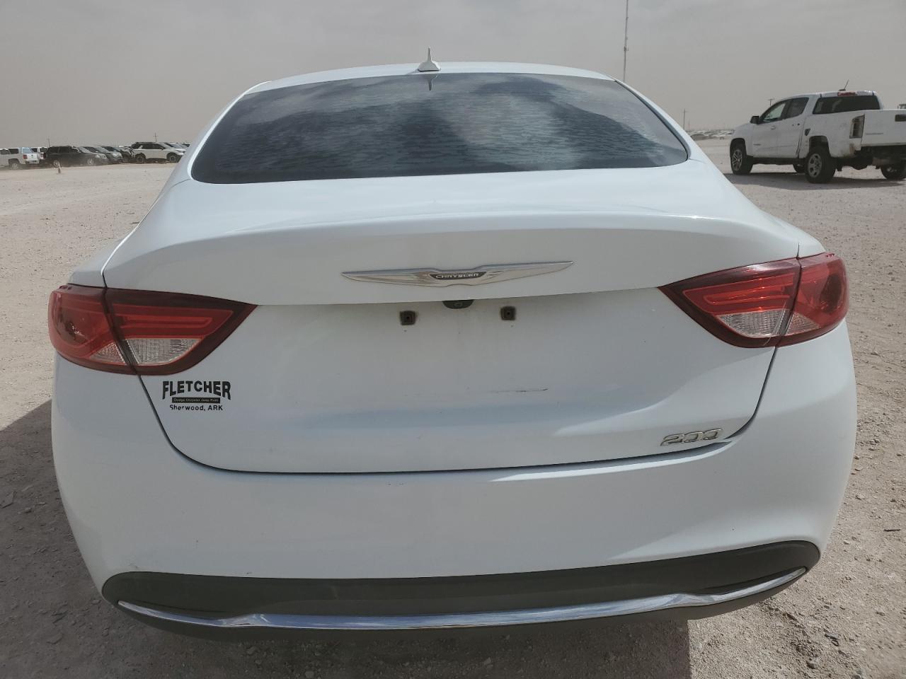 2016 Chrysler 200 - Image 6