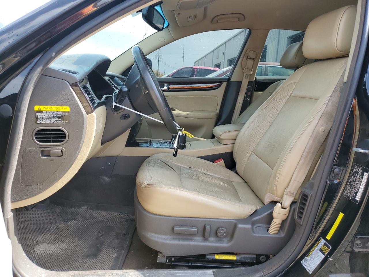 2011 Hyundai Genesis - Image 7