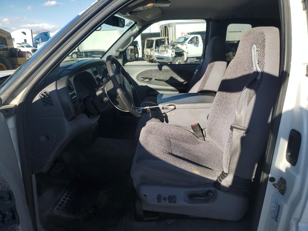 2002 Dodge RAM - Image 7