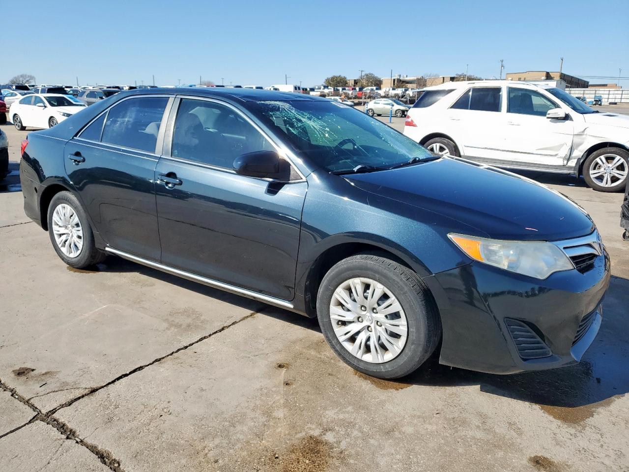 2013 Toyota Camry - Image 4