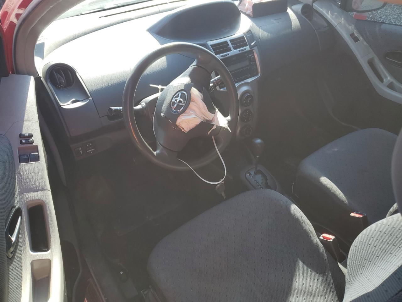 2009 Toyota Yaris - Image 8