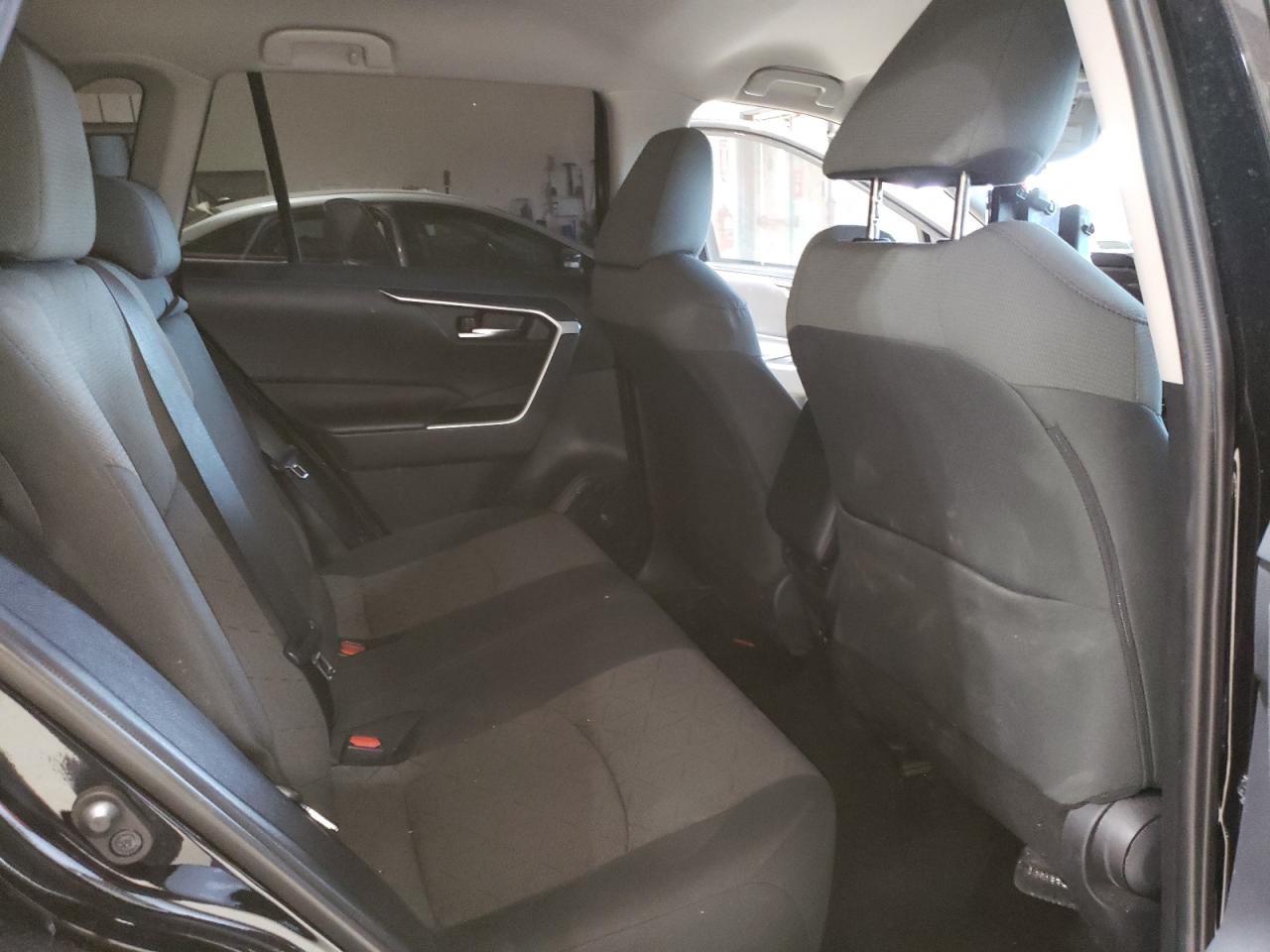 2020 Toyota RAV 4 - Image 11