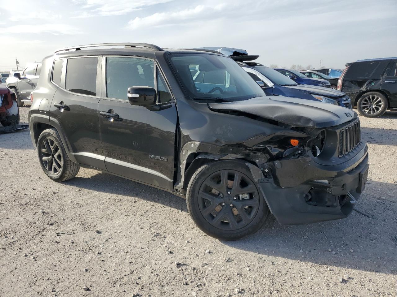 2018 Jeep Renegade - Image 4