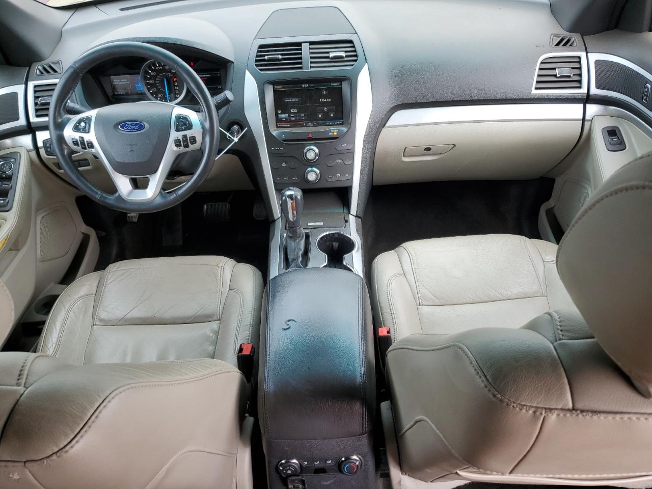2015 Ford Explorer - Image 8