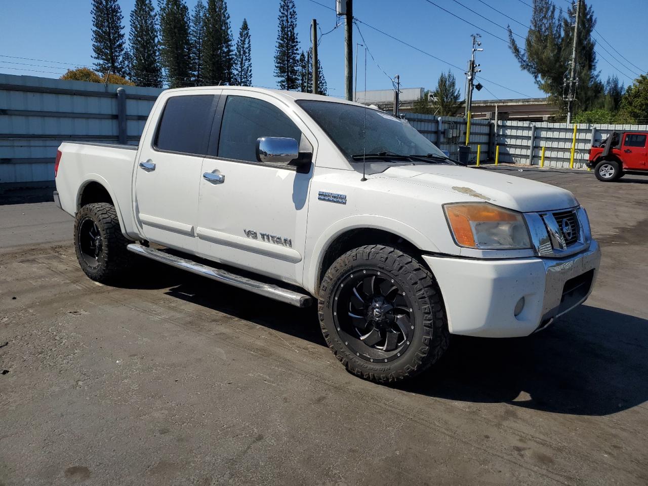 2012 Nissan Titan - Image 4