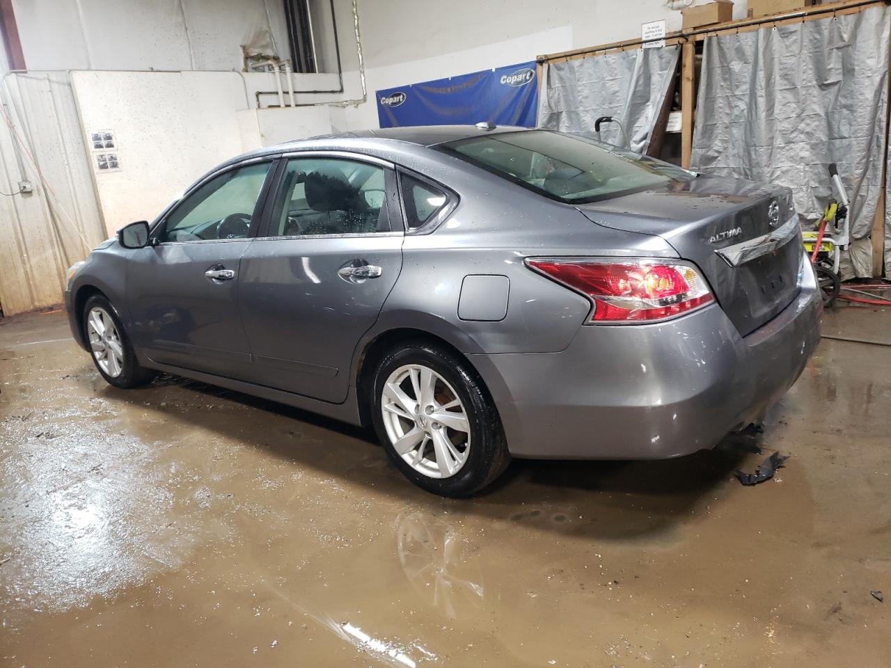 2014 Nissan Altima - Image 2