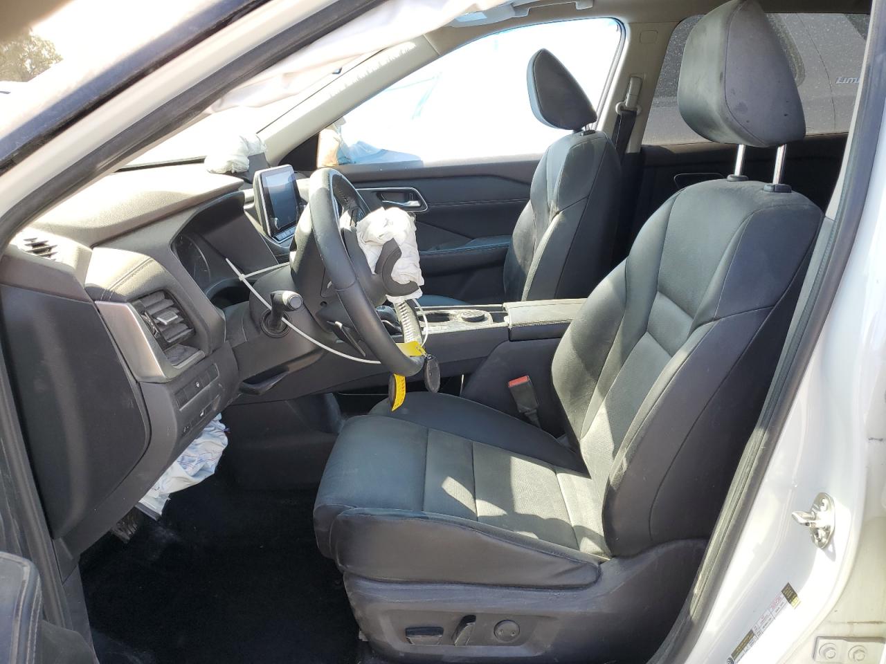 2021 Nissan Rogue - Image 7