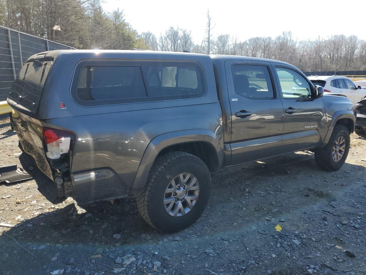2018 Toyota Tacoma - Image 3