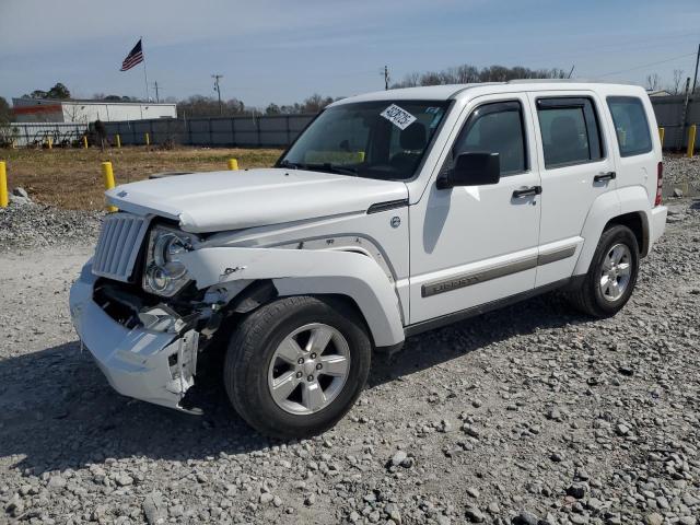  JEEP LIBERTY 2012 Белы