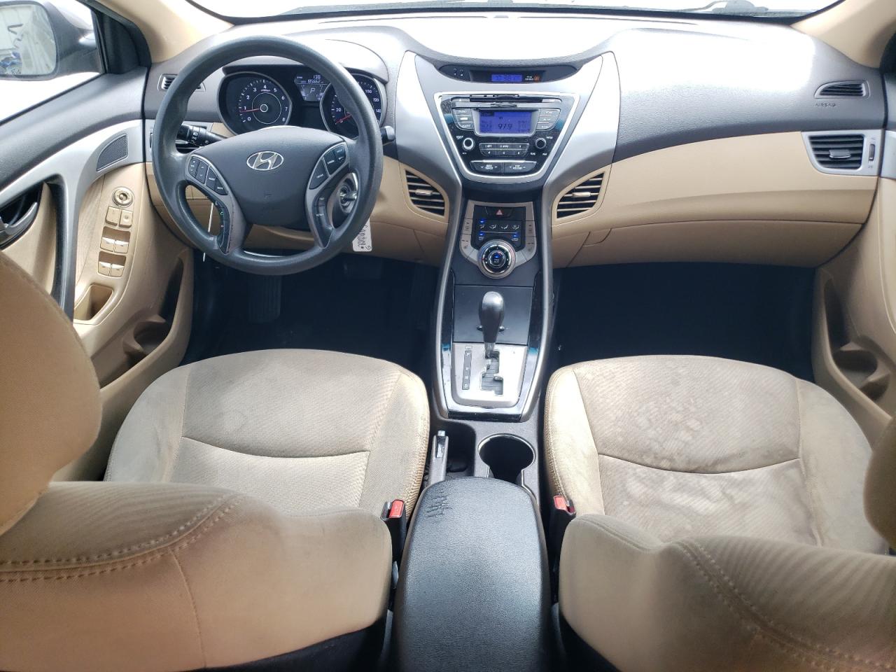 2013 Hyundai Elantra - Image 8