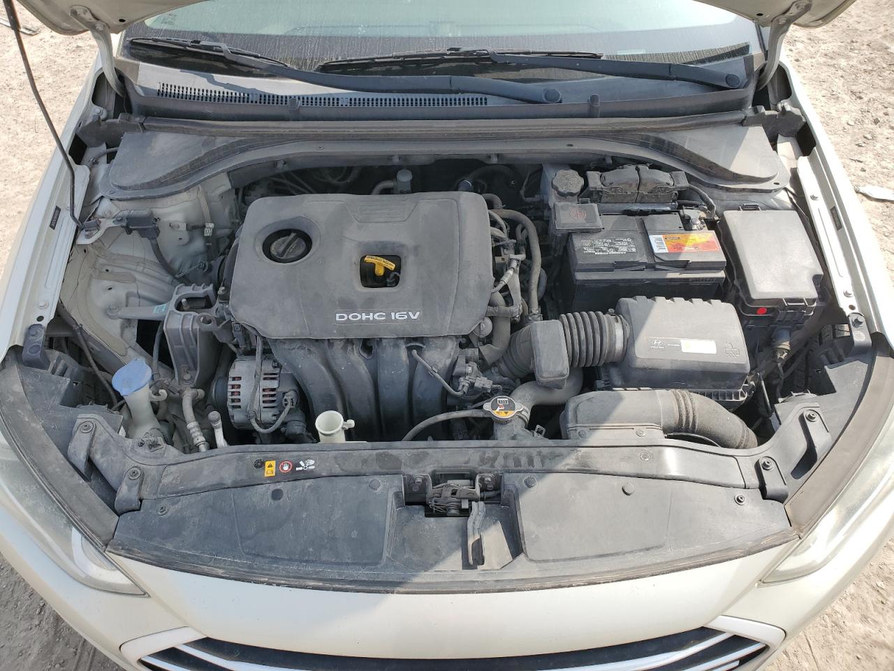 2017 Hyundai Elantra - Image 11