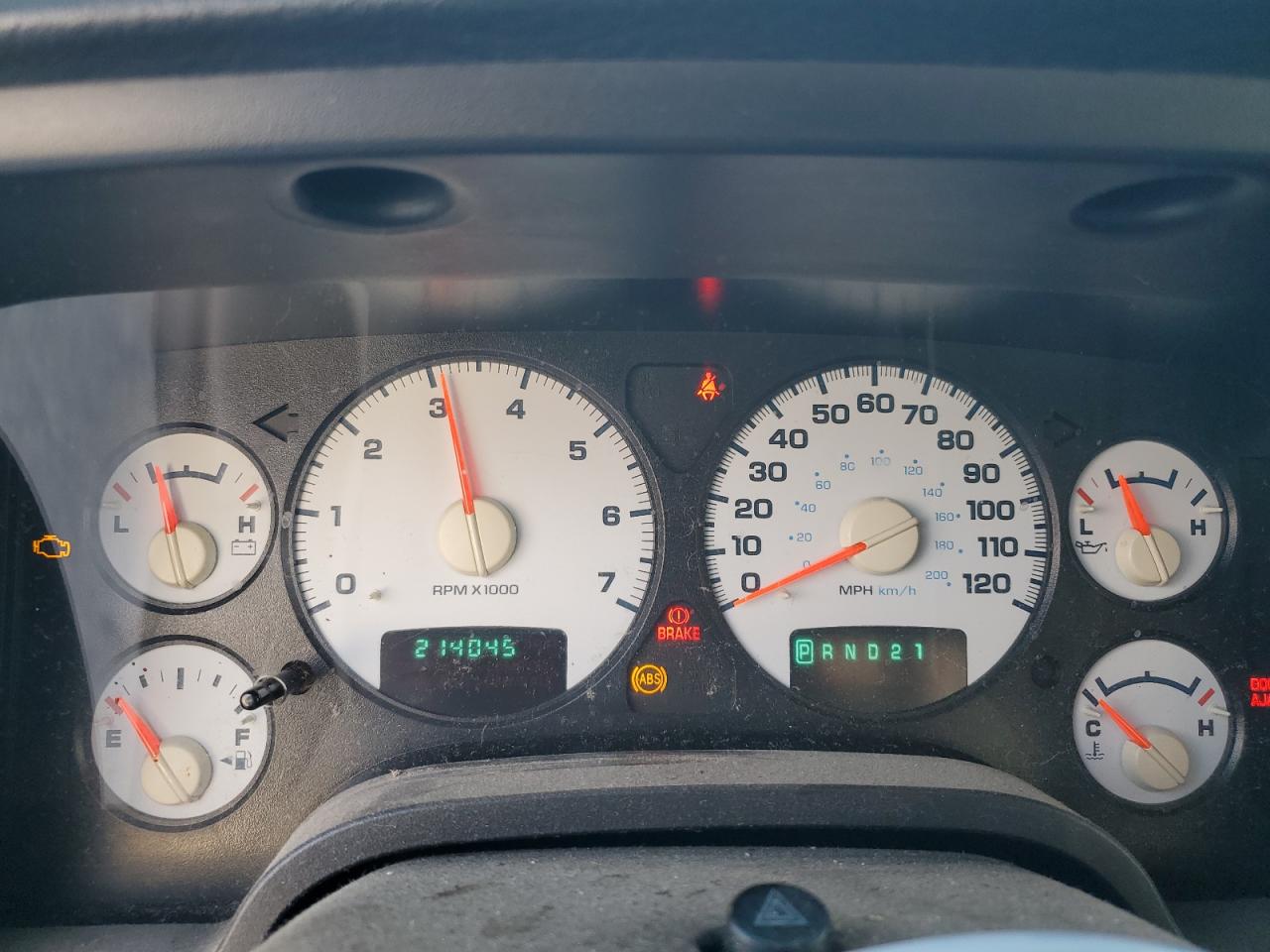 2004 Dodge RAM - Image 9