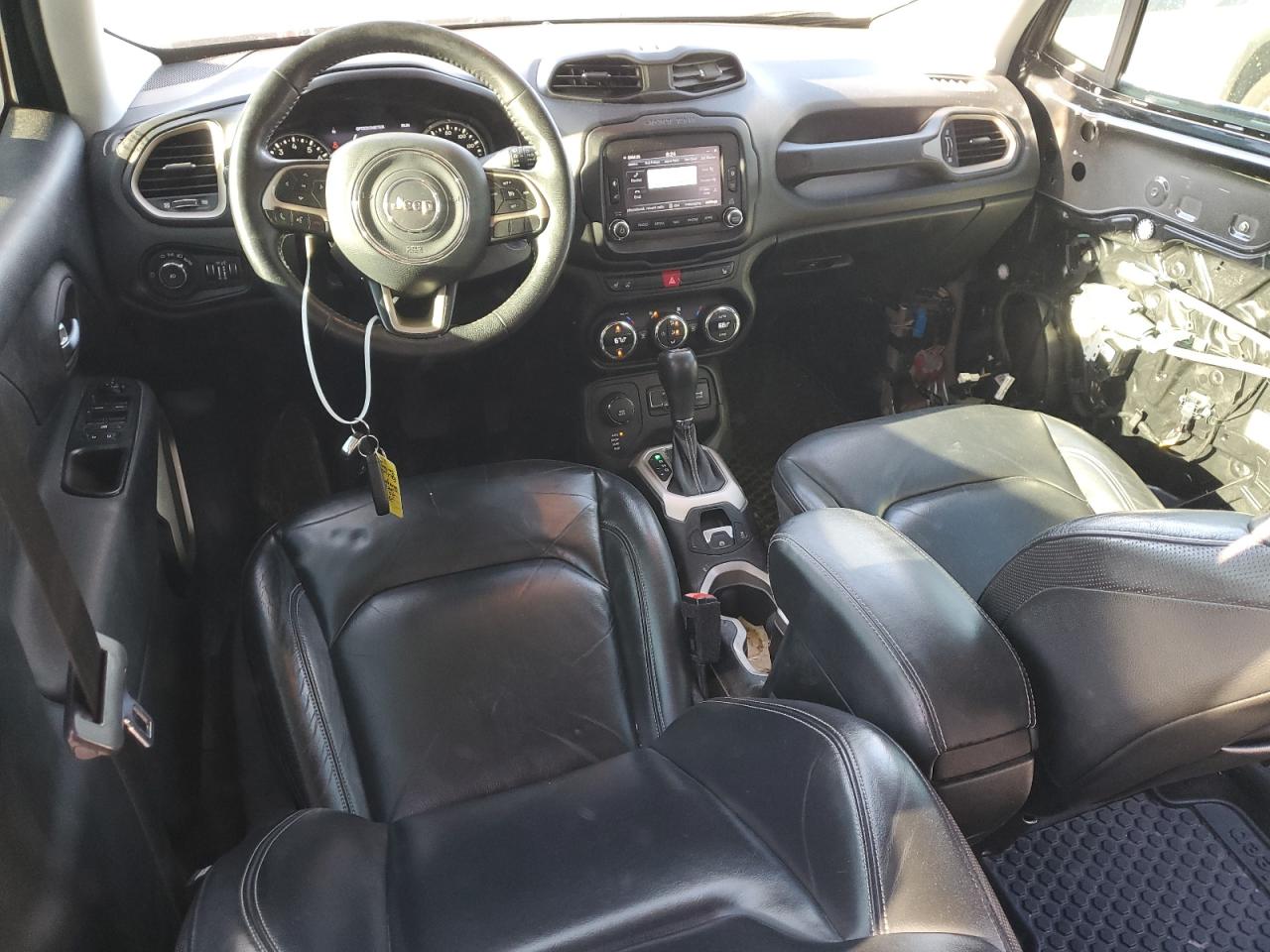 2017 Jeep Renegade - Image 8