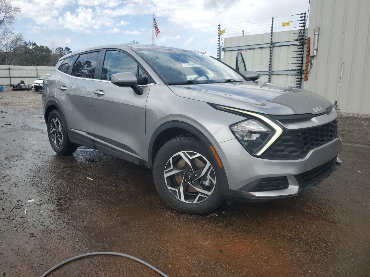 2023 Kia Sportage - Image 4