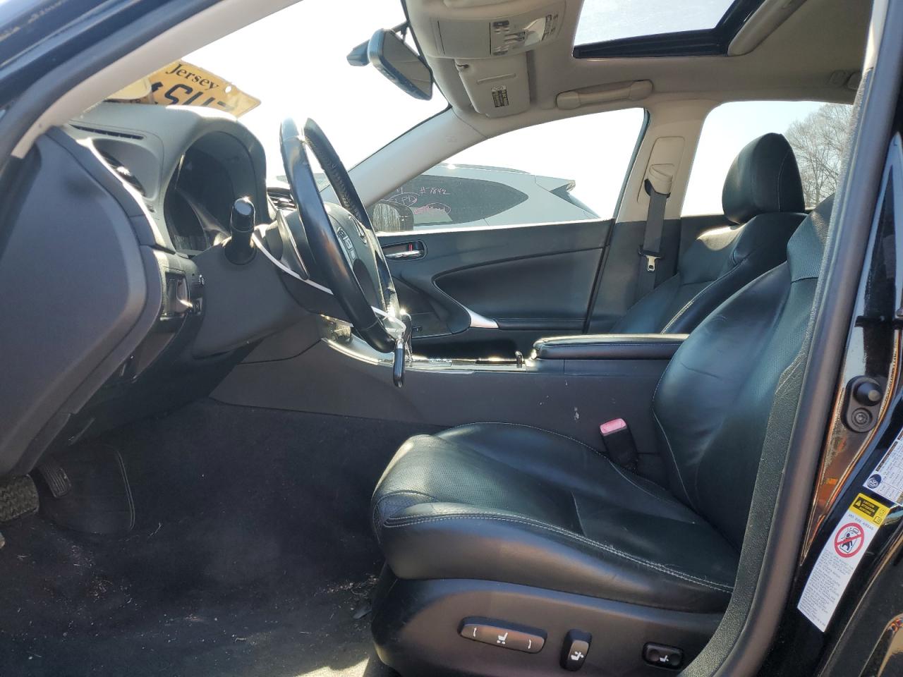 2009 Lexus IS - Image 7