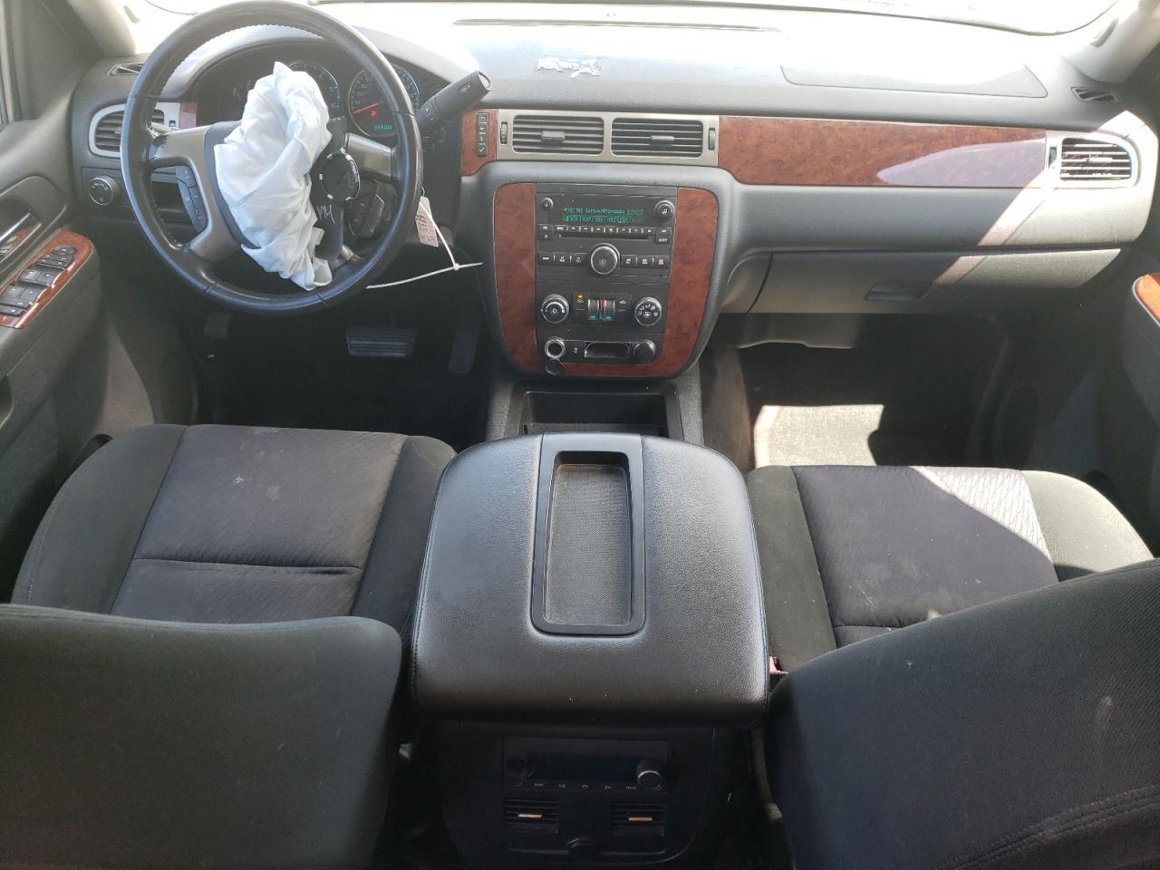 2012 Chevrolet Avalanche - Image 8
