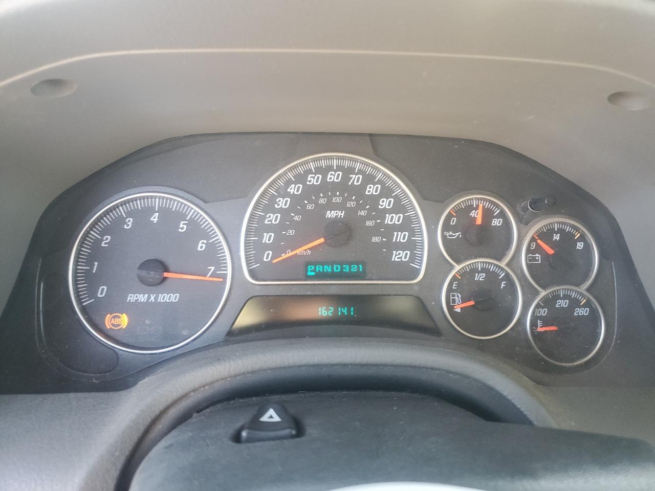 2004 GMC Envoy - Image 9