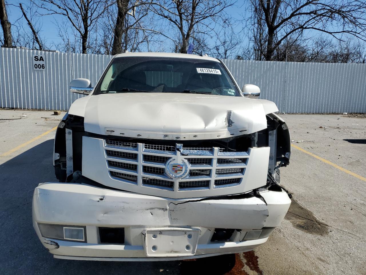 2014 Cadillac Escalade - Image 5