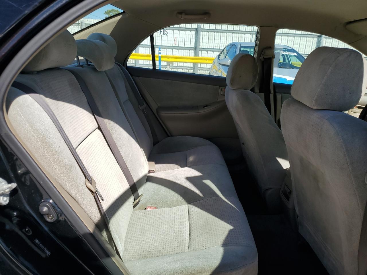 2005 Toyota Corolla - Image 11