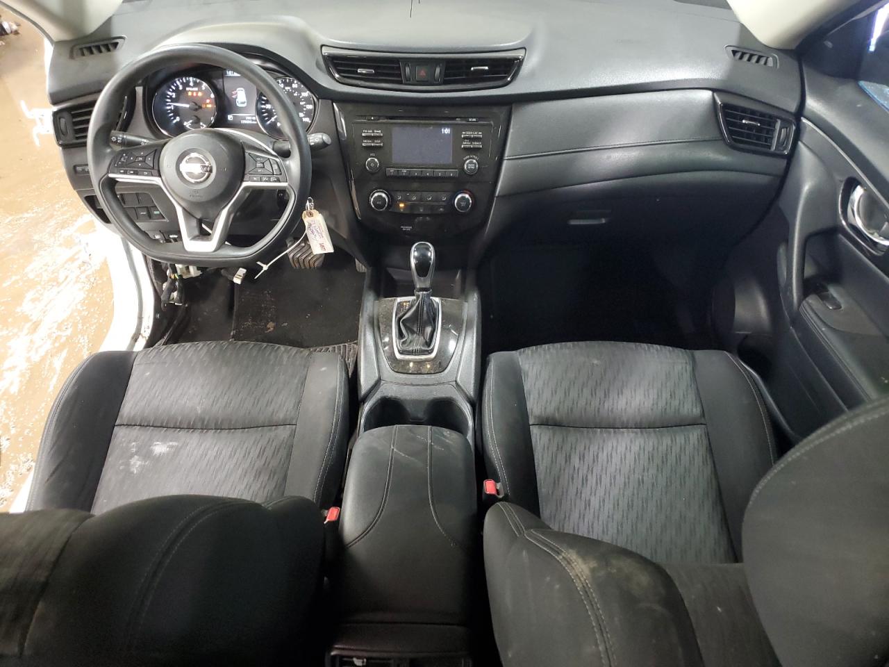 KNMAT2MT9HP610445 NISSAN ROGUE 2017